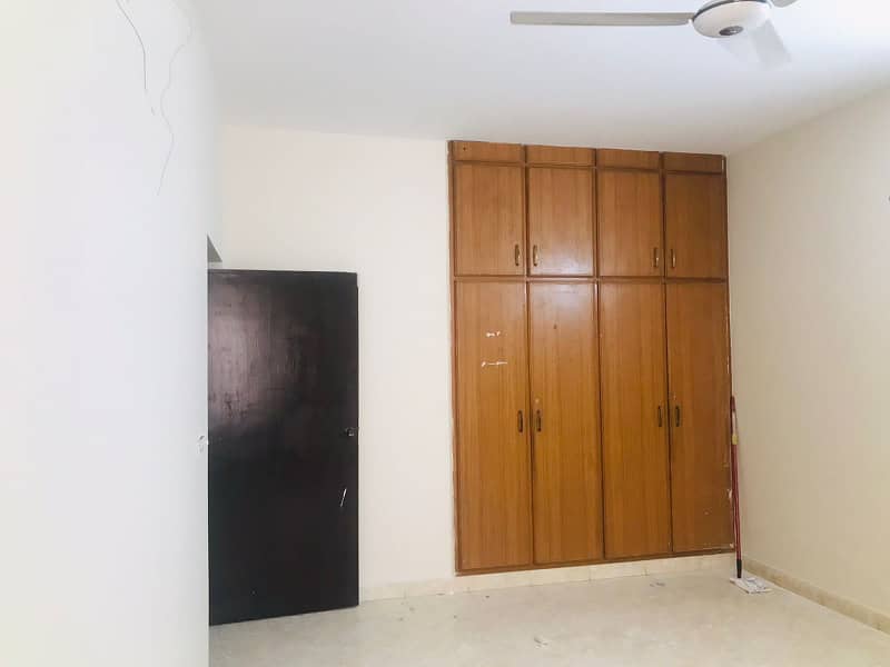 1 Kanal Luxury Main Road House For Rent For Office, School, College, And Multinational Company In L Block Model Town Lahore 4