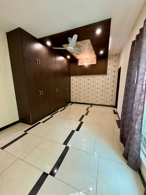 10 Marla Double Storey 70 Feet Road House For Sale In Tariq Garden Near Valencia Town Lahore 8