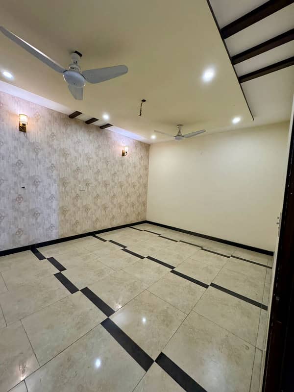 10 Marla Double Storey 70 Feet Road House For Sale In Tariq Garden Near Valencia Town Lahore 10