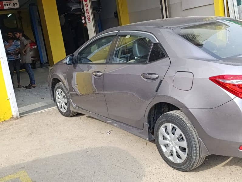 Toyota Corolla GLI 2016 automatic 3