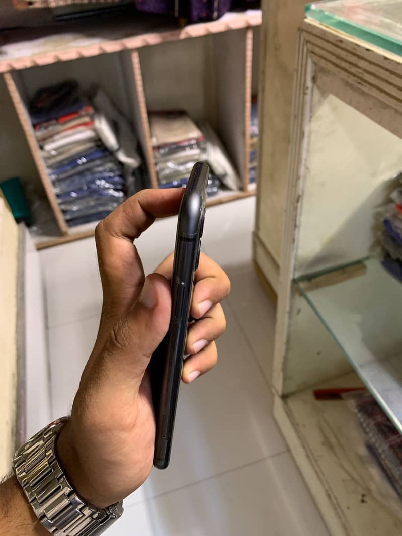 iphone 11 ( 2 months apple warranty ) 5