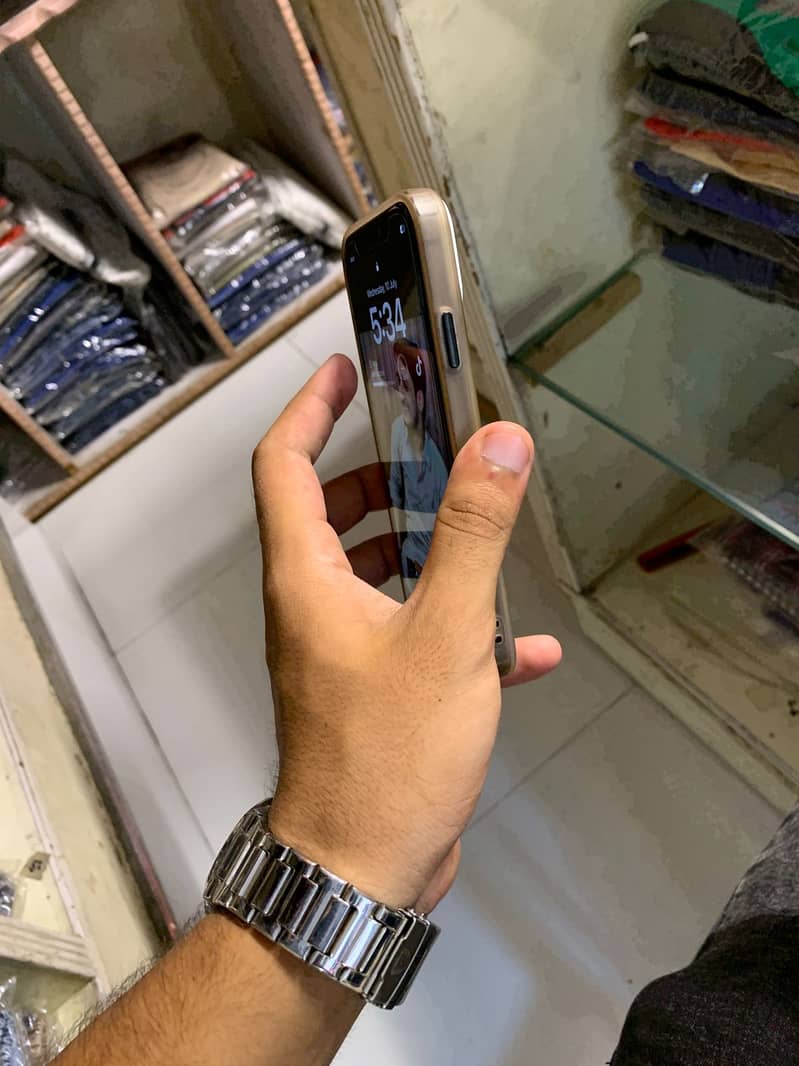 iphone 11 ( 2 months apple warranty ) 7