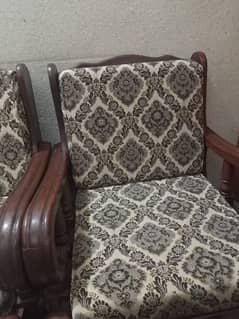 Im selling 10 seater sofa in arslan town / shaheen town Islamabad.