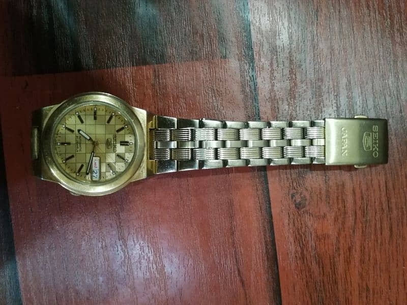 Vintage Seiko 5 Automatic Watch 3