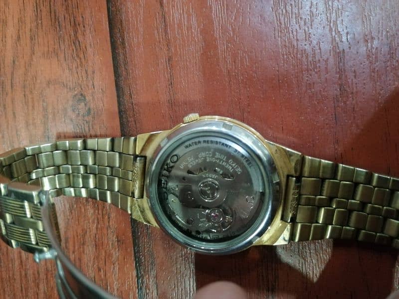 Vintage Seiko 5 Automatic Watch 4