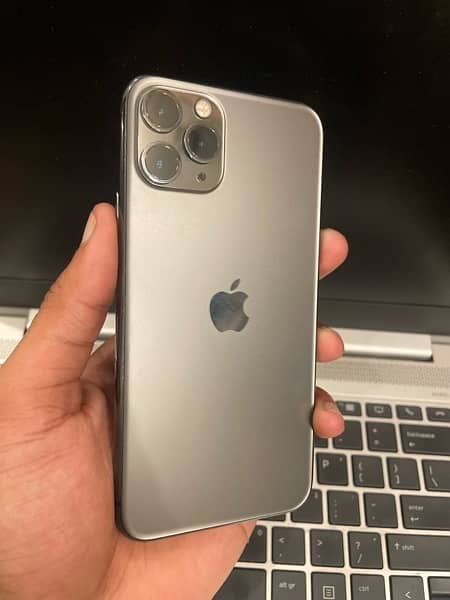 Iphone 11 Pro 64GB 9/10Condition 4