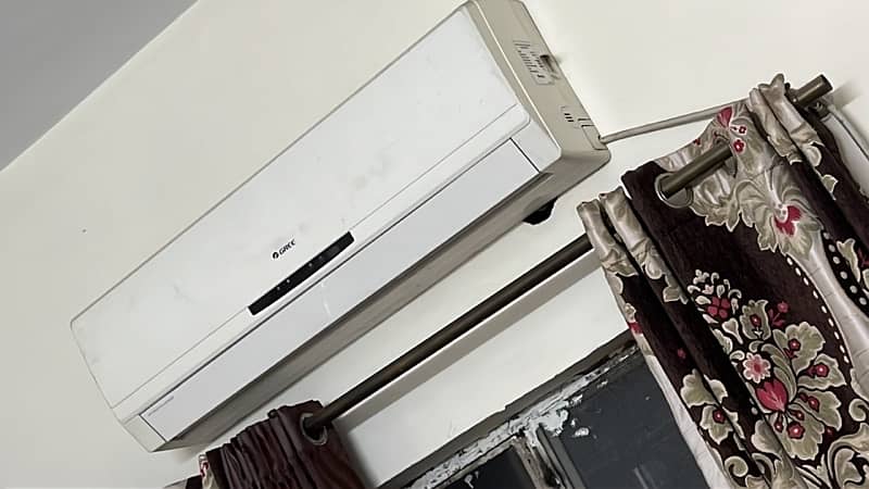 gree split AC 0