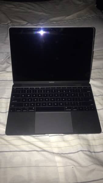 Macbook 12 inch Retina 2017 1