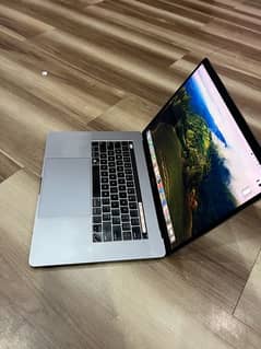 Macbook pro 2018 15”