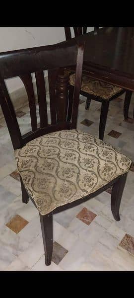 Wooden Dining Table with 06 Chairs, very fine condition 09/10. 1