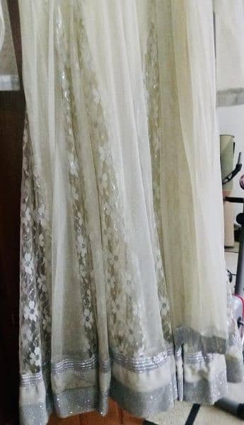 White Stitched Net Maxi frok in size M-L for girls 5