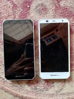 docomo F-02g screens black and white