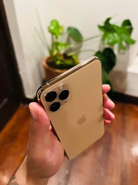 iPhone 11 pro max pta approved WhatsApp number 0325=45=83=038 2