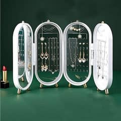 Trendy long jewellery box with mirror