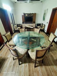 dining table for sale/ 6 chairs/ chinioti