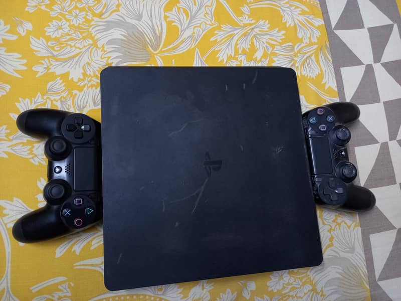 PS4 slim 500 GB with complete Package and box Completely working. 5