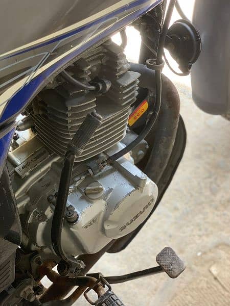 Suzuki GD 110 self start (grey colour) one hand used soundless engine. 6