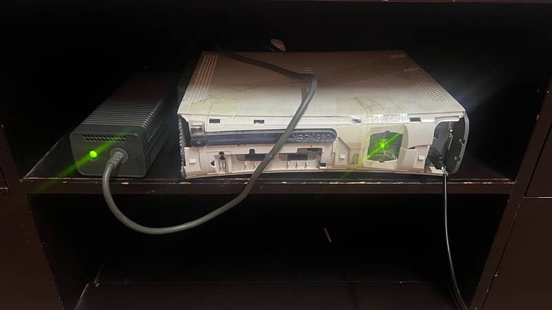 Xbox 360 Jtag. 256 gb. white colour 3