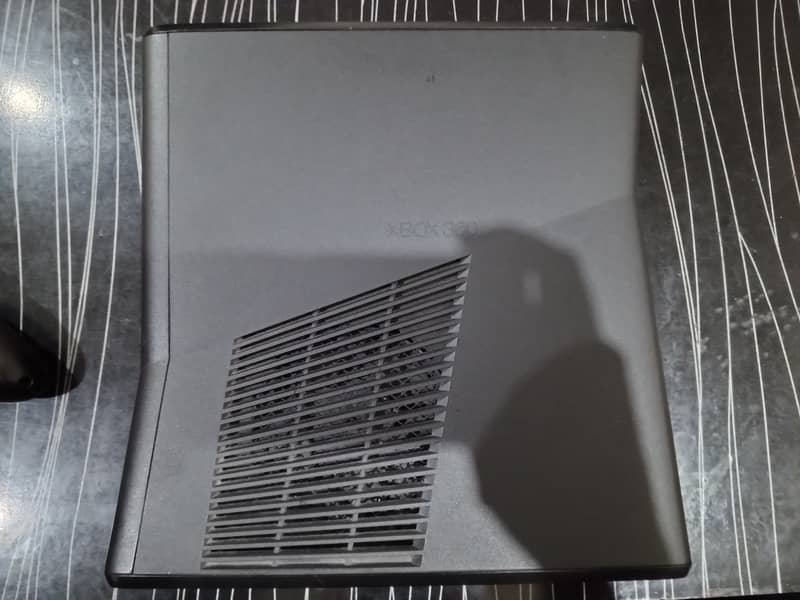 Xbox 360 Slim For Sale (Read description) 7