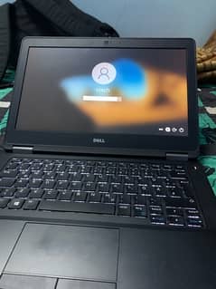 Dell Latitude E5270.  i5 6Th Genration 8GB Ram 265 GB SSD.