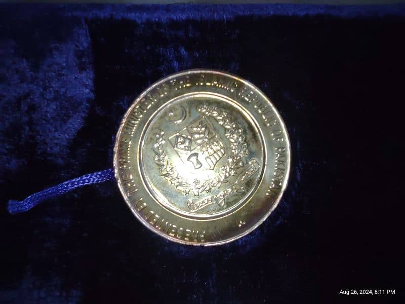 prime minister independence day medallion  1996 4