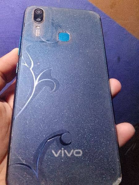 VIVO Y 11 RAM 3 STOREG 32 1