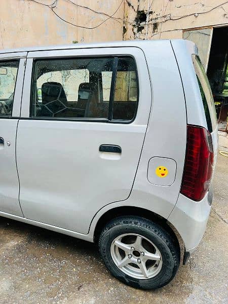 Suzuki Wagon R 2018 1