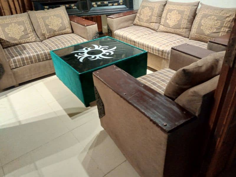 slightly used sofa set 3 2 1 call 03124049200 4