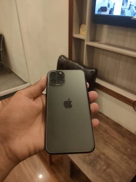 iPhone 11 Pro with box factory unlock 0