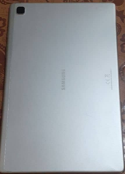 Samsung Tab A7 in 10/10 condition 2