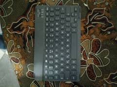 Bluetooth keyboard for sale urgent with me on WhatsApp  03217904675