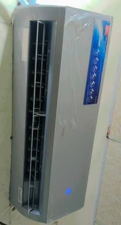 1 Ton TCL AC+4 Solar panel+2.5 kW inverter+2 Batri For Sale