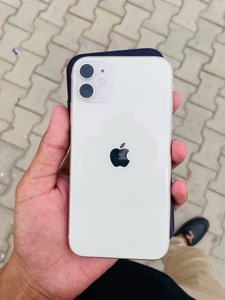 urgent sale iphone 11 nonpta jv contact on whatsaap only 03155658961 0