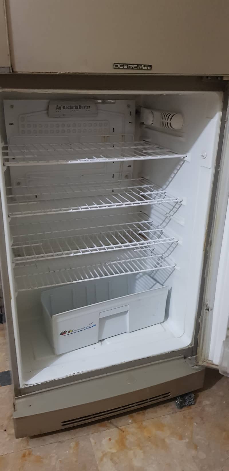 Selling fridge 3