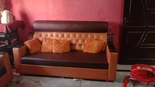 Sofa(3) Luxury Sofa Set   5 seater sofa   Wooden Sofa 10/10 conditio 0