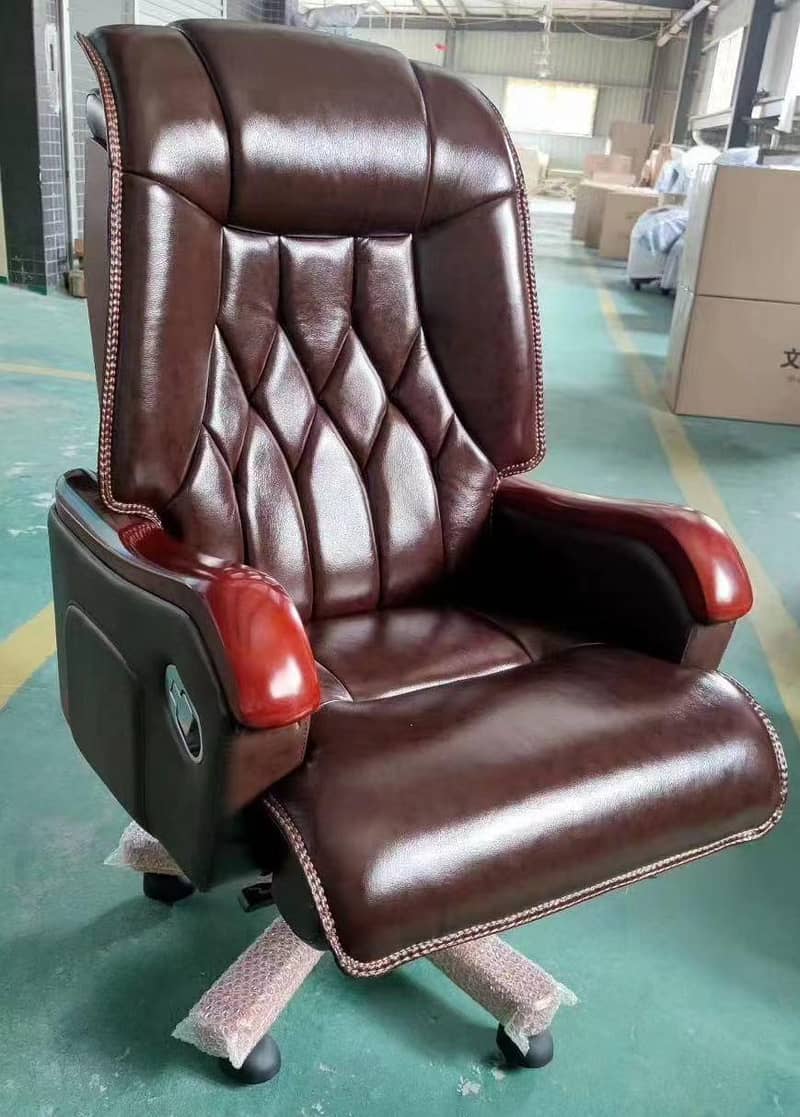 Executive chair | office chair | Boss / Gaming chair | Revolving Chair 17