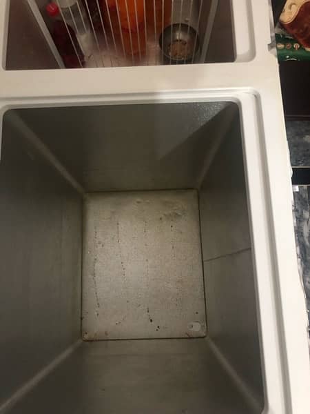 Pel Deep freezer very good condition 4