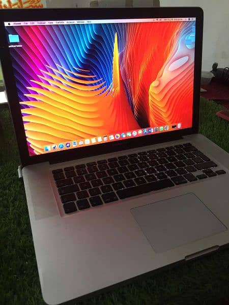 MACBOOK PRO 1