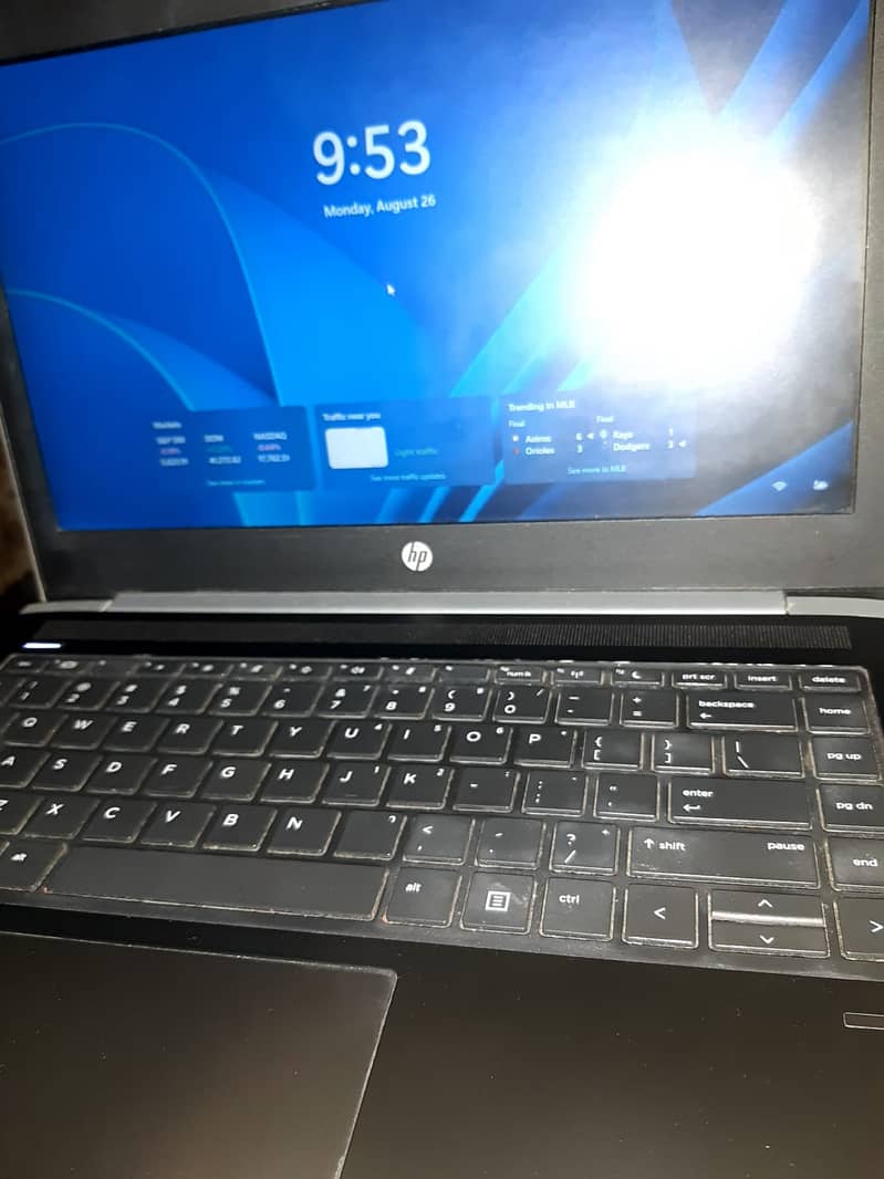 HP Probook 430 G5 -  Core i5 8th gen 8/256 SSD 5