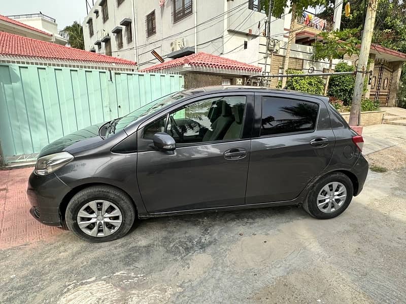 Toyota Vitz 2013 4