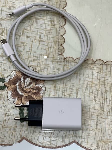 Google pixel orignal charger and cable came from abroad 1