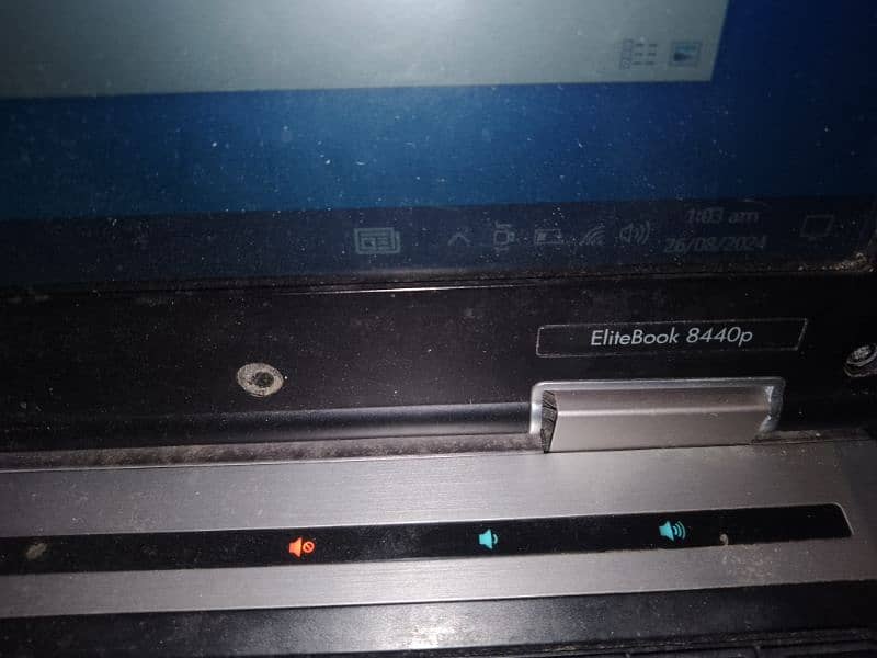 HP 8440p laptop 3