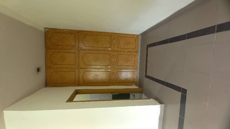 1 Kanal Upper Portion For Rent 1