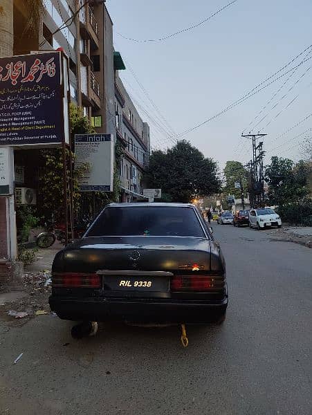 Mercedes E Class 1984 7