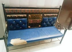 Iron Sofa Seti Available for sale 
5 seater