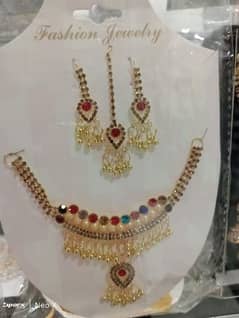 Artificial necklace and errings