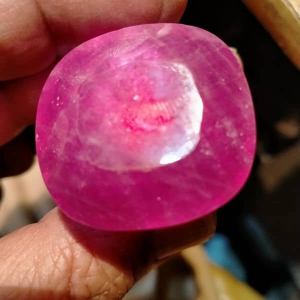 Ruby stone large size weight 80 karats 5