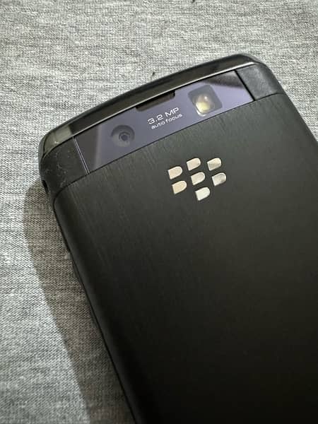 BlackBerry Storm2 1