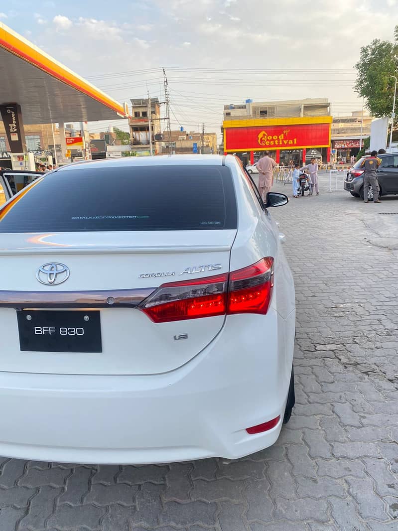 Toyota Corolla Altis 2016 1.6 Automatic 4