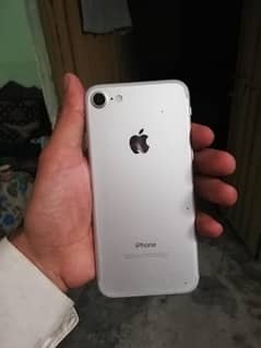 I Phone 7 PTA 128 GB URGENT SALE